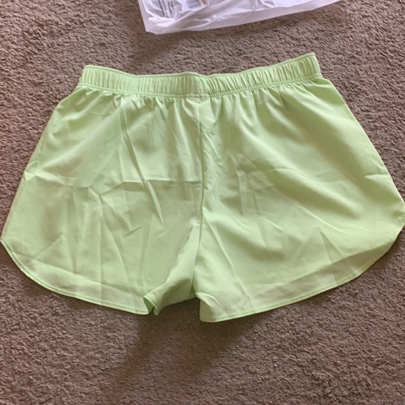 Gymshark shorts M final sale price!price firm! - Picture 3 of 3